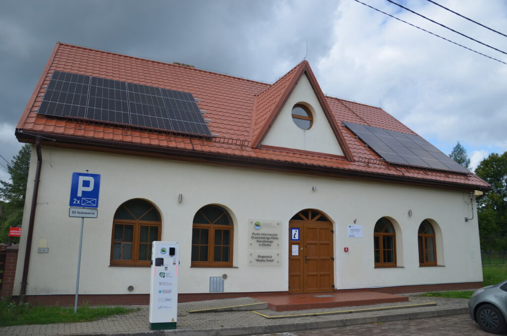 Sede dell'ufficio informazioni del Parco Nazionale del Drawa a Głusko